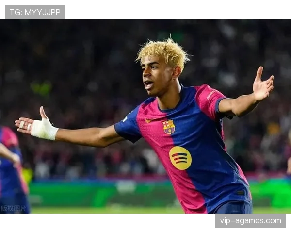 亚马尔与少年罗纳尔多大赛表现及成长轨迹对比分析