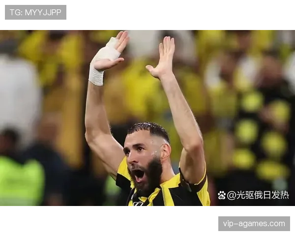 本泽马关键战直塞破防，如何重塑锋线核心价值？