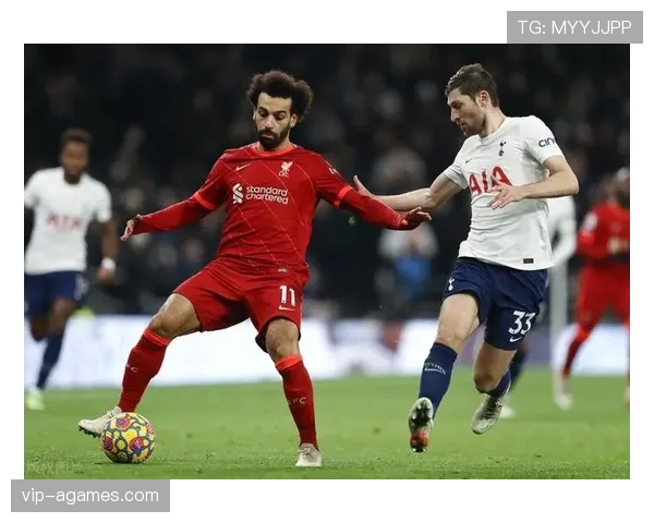 拉菲尼亚与亚马尔边锋适配性差异：经验效率与成长上限的对比